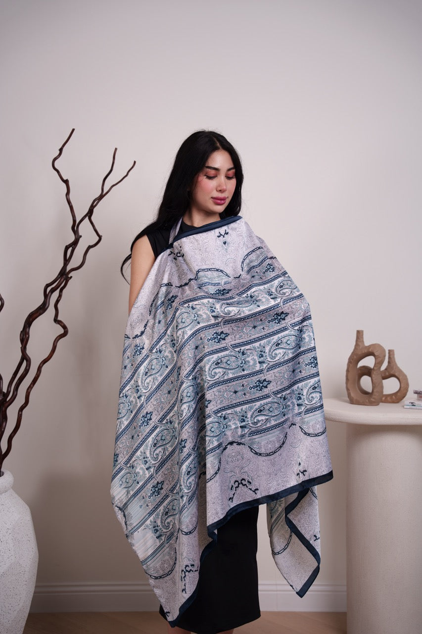 The Luxury Breastfeeding Shawl - Gift For Baby Shower