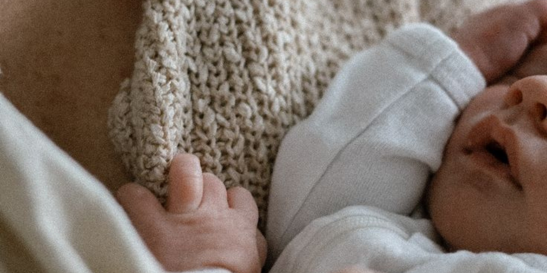 Looking for a Baby Shower Gift? Here’s Why Breastfeeding Covers Are Trending