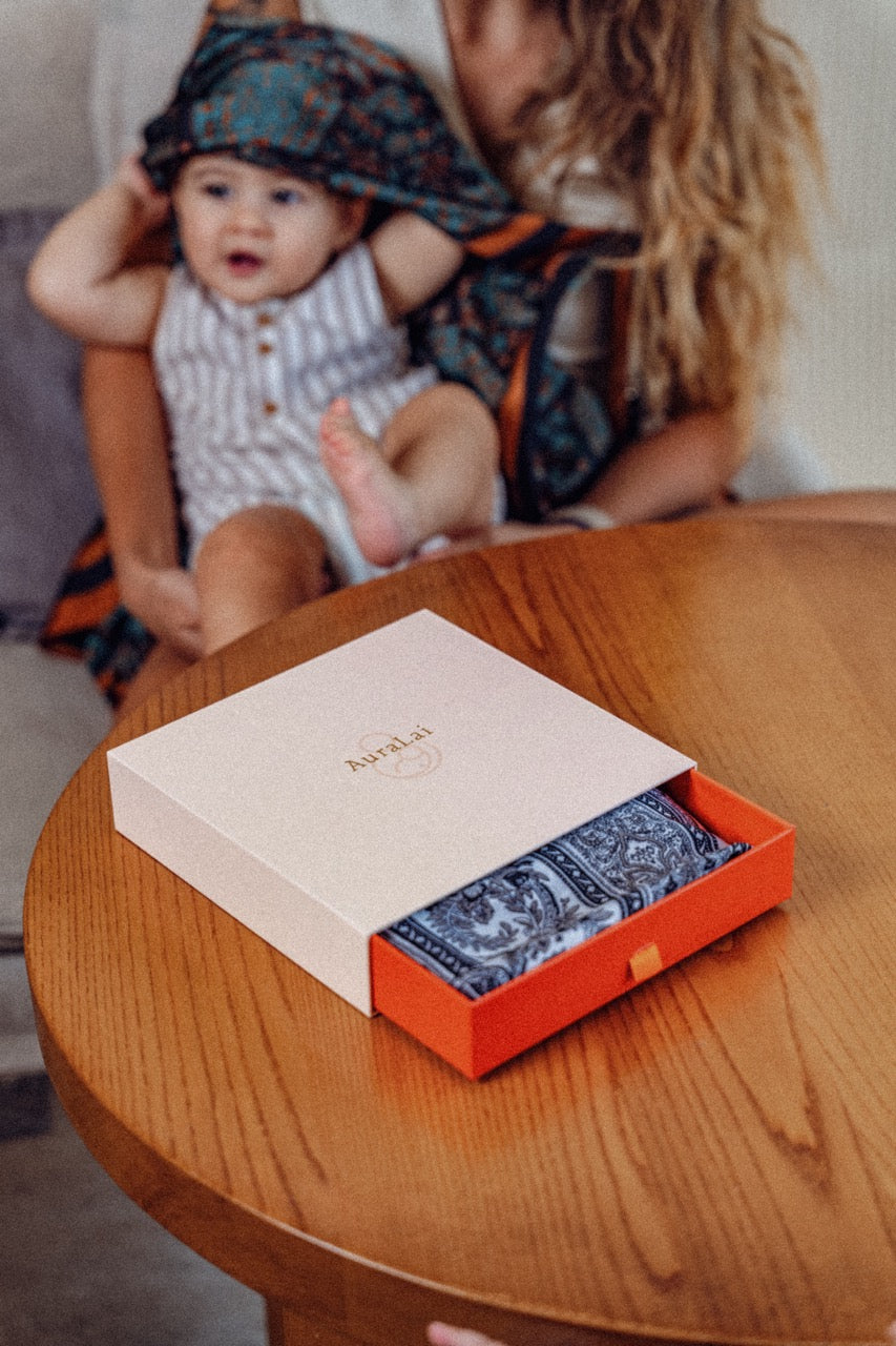 Auralaiofficial Breastfeeding Shawl