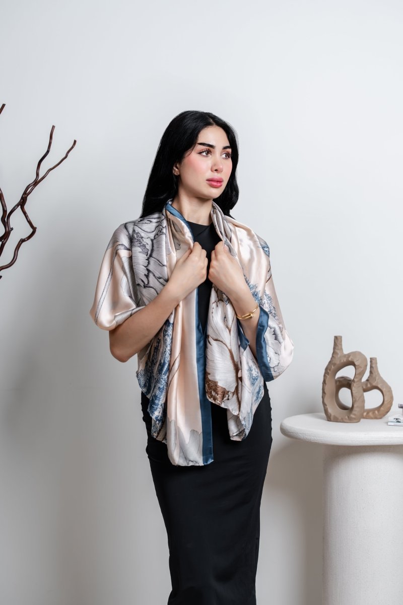 Breastfeeding Cover in Petal Sky - AuraLai