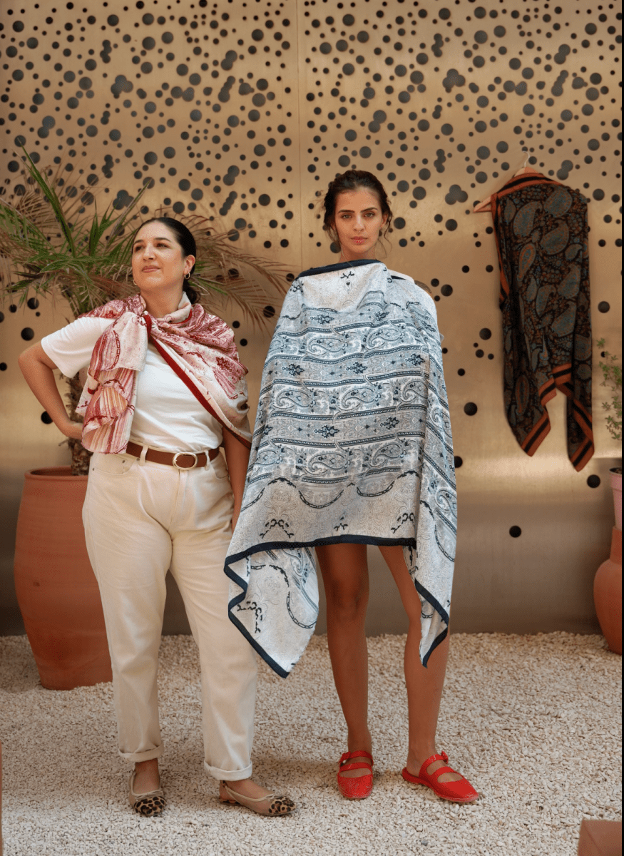 Breastfeeding Cover in Sky Haze - AuraLai
